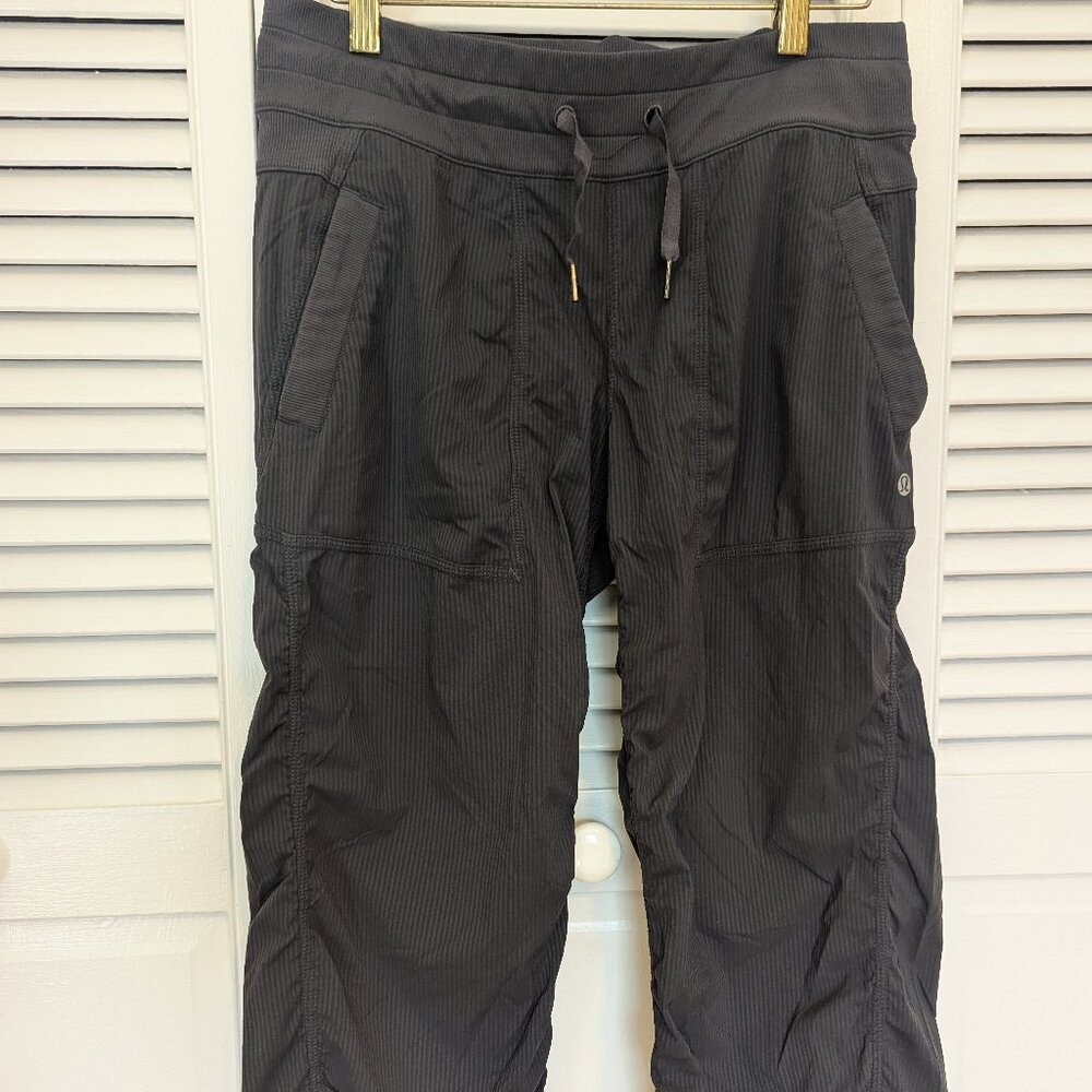 Lululemon ruched lightweight capris